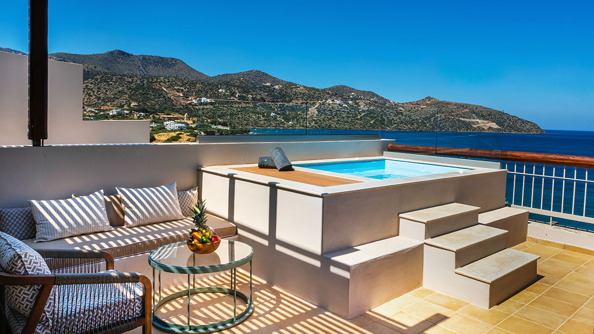 Two Bedroom Maisonette with Private Pool